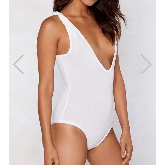 White v neck bodysuit - Picture 2 of 3